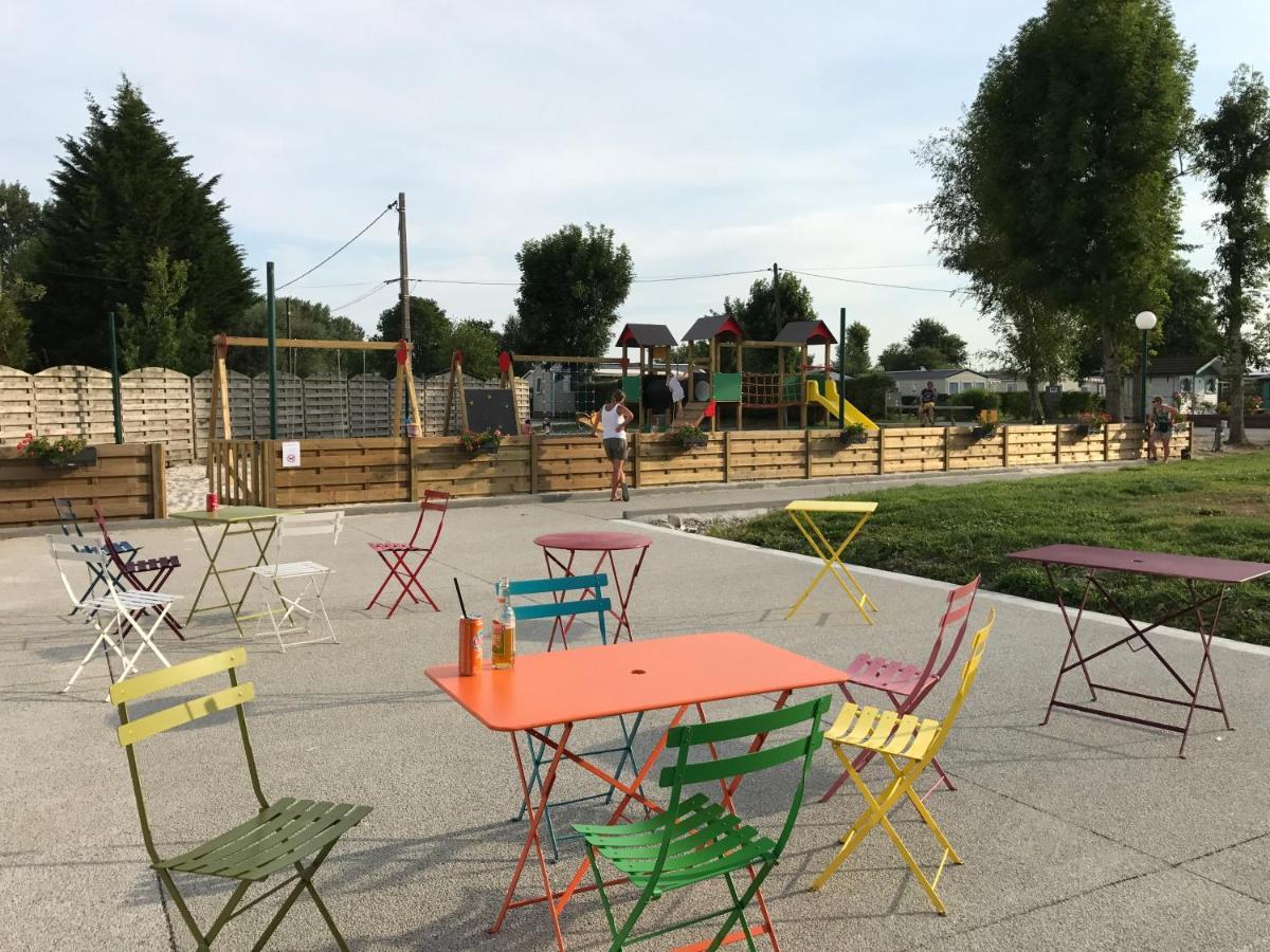 Camping La Garenne De Moncourt 뤼 외부 사진