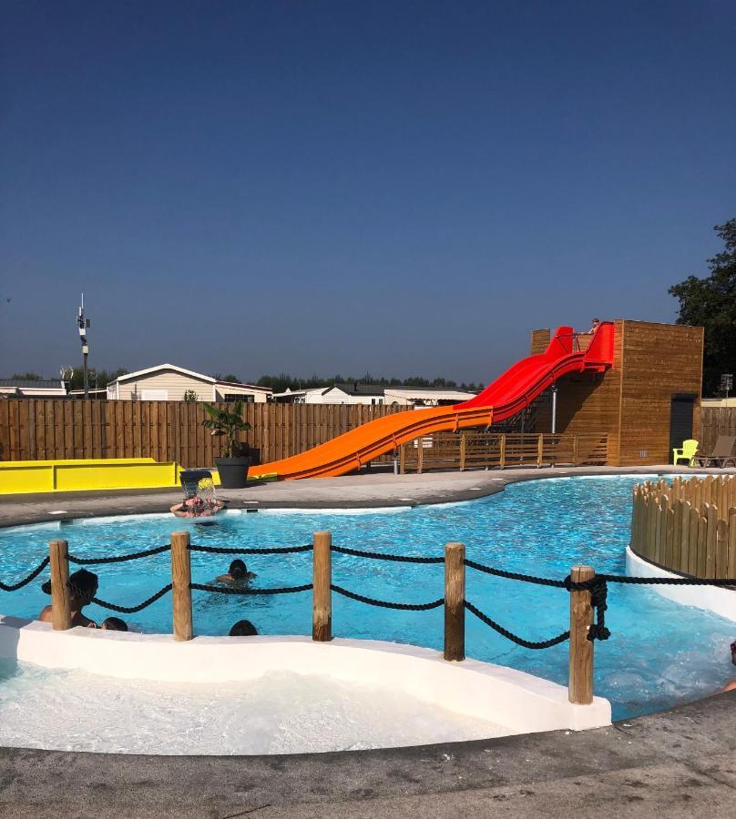 Camping La Garenne De Moncourt 뤼 외부 사진